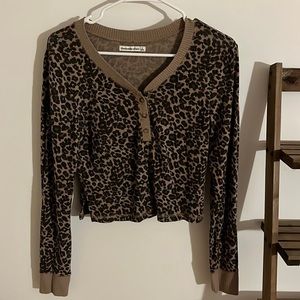 Abercrombie size small leopard top